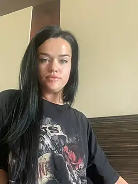 Snapshot of English-Chloe96 chatting on 03/10/25, 05:43 English-Chloe96 online show from 03/10/25, 05:43