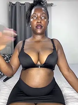 Snapshot of prettiepearl chatting on 11/24/25, 08:19 prettiepearl online show from 11/24/25, 08:19