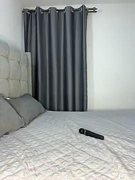 Snapshot of prettiepearl chatting on 03/28/26, 04:56 prettiepearl online show from 03/28/26, 04:56