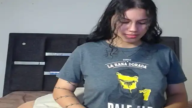 Snapshot of realshy-Stepsis chatting on 06/24/26, 01:21 realshy-Stepsis online show from 06/24/26, 01:21