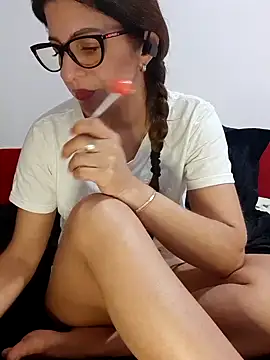 Sofia loren69 online show from 09/10/25, 10:10