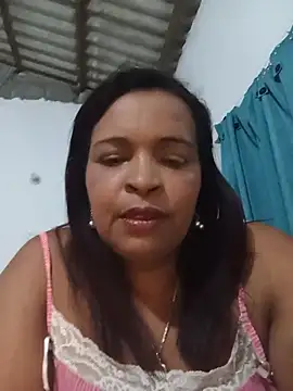 Snapshot of _violetta_- chatting on 06/12/26, 01:48 violetta - online show from 06/12/26, 01:48