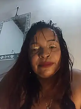 Snapshot of _violetta_- chatting on 06/17/26, 01:30 violetta - online show from 06/17/26, 01:30