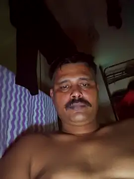 Snapshot of Vinay-kumar89 chatting on 04/18/26, 04:44 Vinay-kumar89 online show from 04/18/26, 04:44