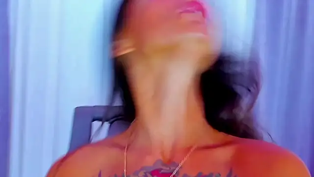 Snapshot of sofialina chatting on 04/17/26, 03:53 sofialina online show from 04/17/26, 03:53