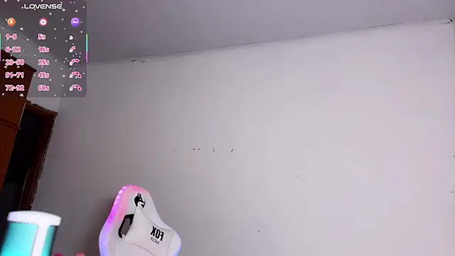 Snapshot of RuivaRaposinha chatting on 02/08/25, 08:32 RuivaRaposinha online show from 02/08/25, 08:32