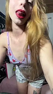 Snapshot of RuivaRaposinha chatting on 11/13/25, 12:42 RuivaRaposinha online show from 11/13/25, 12:42