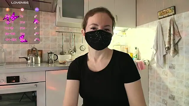 Snapshot of MilfeaN chatting on 04/03/26, 08:01 MilfeaN online show from 04/03/26, 08:01