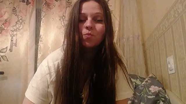 Snapshot of CatMelissa chatting on 04/20/26, 09:49 CatMelissa online show from 04/20/26, 09:49
