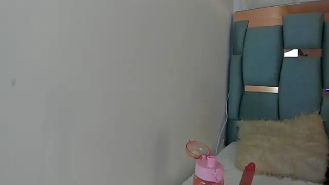 honeyy mia online show from 02/11/26, 03:44