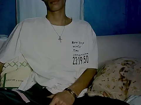 Snapshot of Key_198 chatting on 12/19/24, 03:29 Key 198 online show from 12/19/24, 03:29