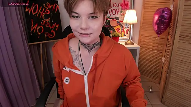 Snapshot of mekurisu chatting on 02/18/25, 11:00 mekurisu online show from 02/18/25, 11:00