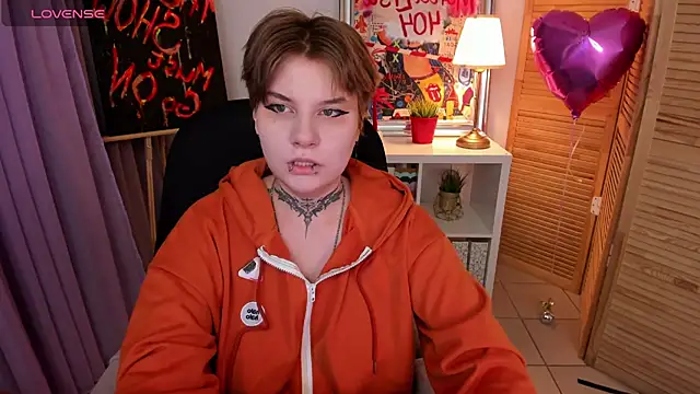 Snapshot of mekurisu chatting on 02/20/25, 01:25 mekurisu online show from 02/20/25, 01:25