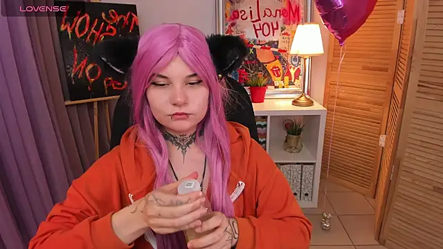 Snapshot of mekurisu chatting on 02/23/25, 07:44 mekurisu online show from 02/23/25, 07:44