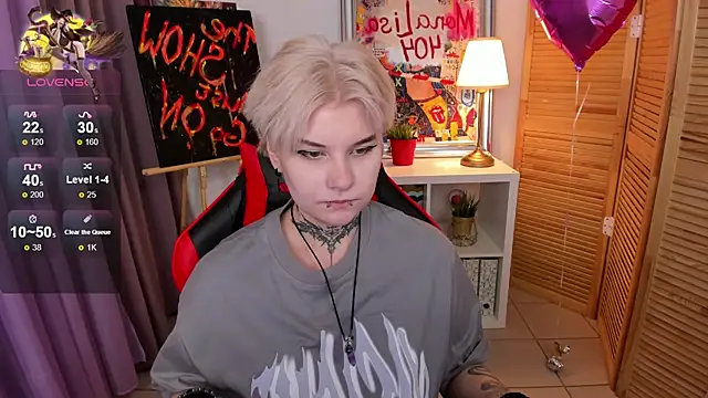 Snapshot of mekurisu chatting on 03/03/25, 04:25 mekurisu online show from 03/03/25, 04:25