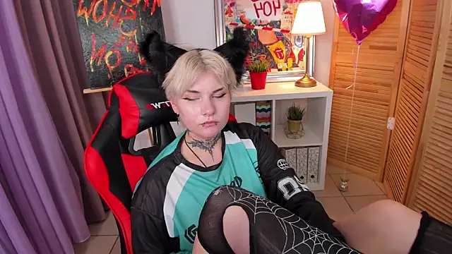 Snapshot of mekurisu chatting on 03/14/25, 07:26 mekurisu online show from 03/14/25, 07:26