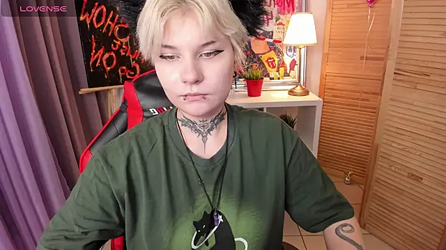 Snapshot of mekurisu chatting on 03/22/25, 07:25 mekurisu online show from 03/22/25, 07:25