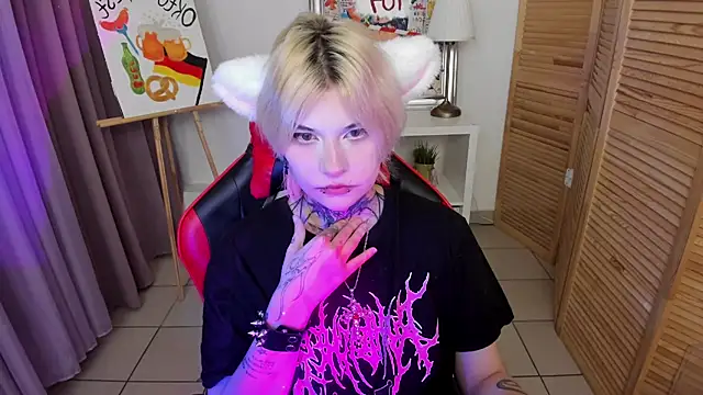 Snapshot of mekurisu chatting on 09/29/25, 01:22 mekurisu online show from 09/29/25, 01:22