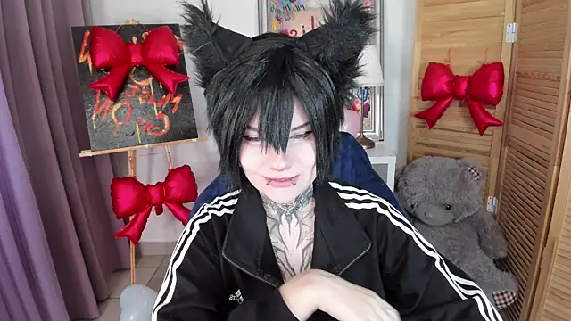 Snapshot of mekurisu chatting on 02/18/26, 01:23 mekurisu online show from 02/18/26, 01:23