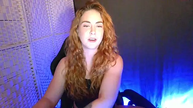 Snapshot of KayleyxEmily chatting on 12/20/25, 09:00 KayleyxEmily online show from 12/20/25, 09:00