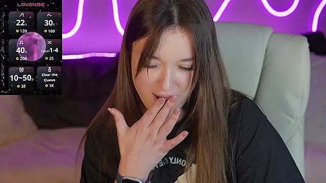 DonnaLustt online show from 11/04/25, 09:03