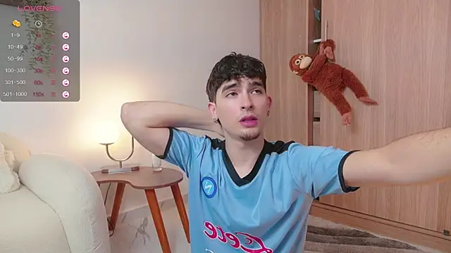 Snapshot of zenn_rush1 chatting on 03/14/25, 01:13 zenn rush1 online show from 03/14/25, 01:13