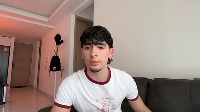 Snapshot of zenn_rush1 chatting on 03/18/26, 08:45 zenn rush1 online show from 03/18/26, 08:45