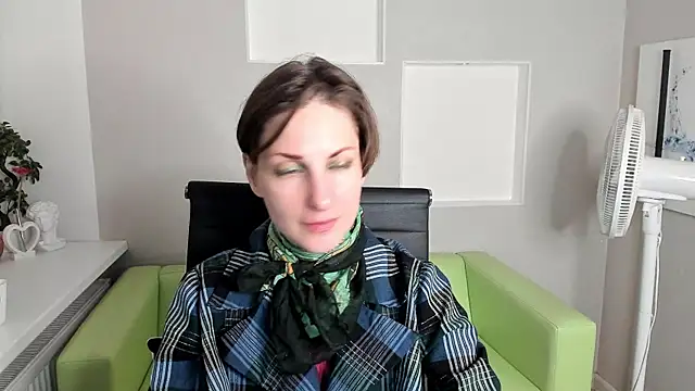 Snapshot of AuroraScript chatting on 12/04/24, 10:19 AuroraScript online show from 12/04/24, 10:19