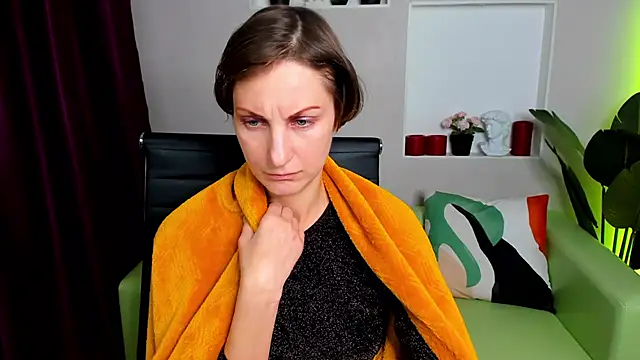 Snapshot of AuroraScript chatting on 12/14/24, 06:30 AuroraScript online show from 12/14/24, 06:30