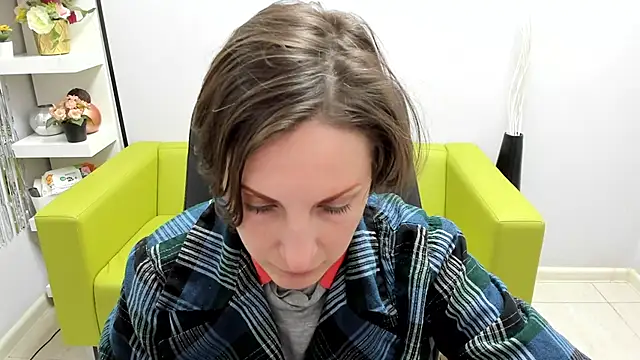 Snapshot of AuroraScript chatting on 12/26/24, 10:20 AuroraScript online show from 12/26/24, 10:20