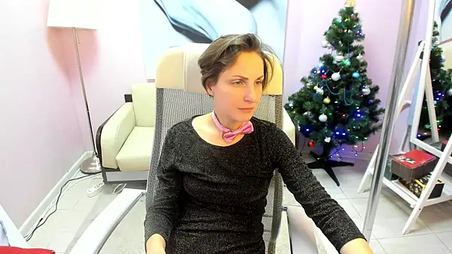 Snapshot of AuroraScript chatting on 01/01/25, 06:27 AuroraScript online show from 01/01/25, 06:27