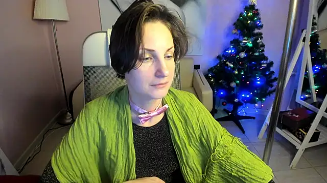 Snapshot of AuroraScript chatting on 01/02/25, 03:37 AuroraScript online show from 01/02/25, 03:37