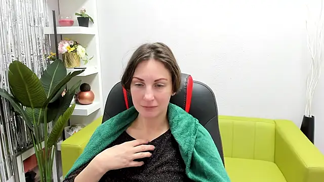 Snapshot of AuroraScript chatting on 01/18/25, 07:04 AuroraScript online show from 01/18/25, 07:04