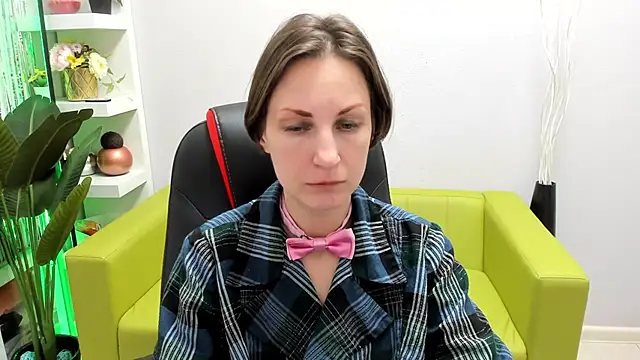 Snapshot of AuroraScript chatting on 01/22/25, 10:26 AuroraScript online show from 01/22/25, 10:26