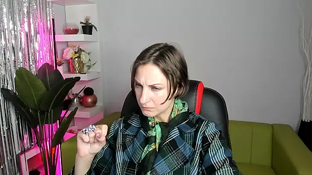 Snapshot of AuroraScript chatting on 01/29/25, 09:50 AuroraScript online show from 01/29/25, 09:50