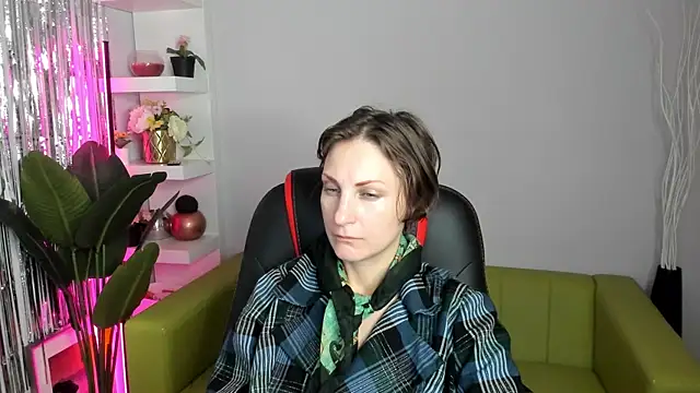 Snapshot of AuroraScript chatting on 01/30/25, 04:06 AuroraScript online show from 01/30/25, 04:06