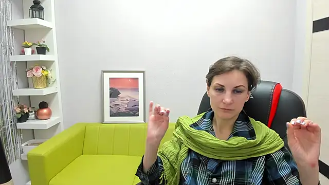 Snapshot of AuroraScript chatting on 02/26/25, 10:09 AuroraScript online show from 02/26/25, 10:09