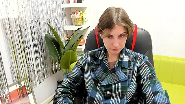 Snapshot of AuroraScript chatting on 03/03/25, 03:20 AuroraScript online show from 03/03/25, 03:20