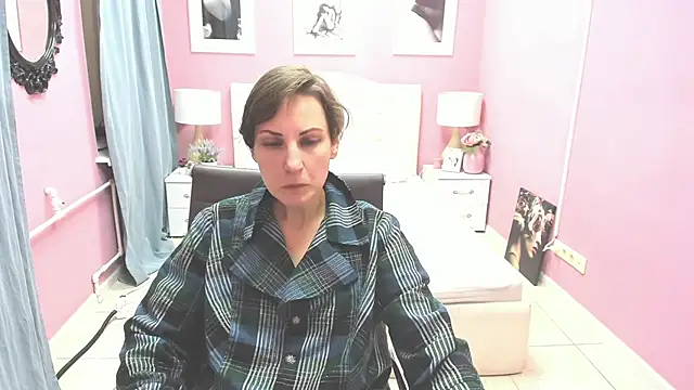 Snapshot of AuroraScript chatting on 03/08/25, 03:35 AuroraScript online show from 03/08/25, 03:35