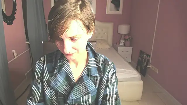 Snapshot of AuroraScript chatting on 03/08/25, 06:37 AuroraScript online show from 03/08/25, 06:37