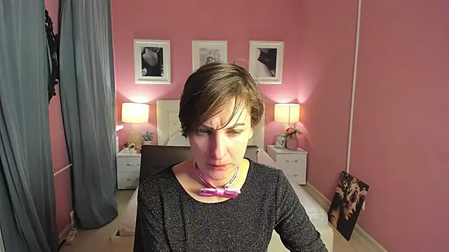 Snapshot of AuroraScript chatting on 03/12/25, 03:29 AuroraScript online show from 03/12/25, 03:29