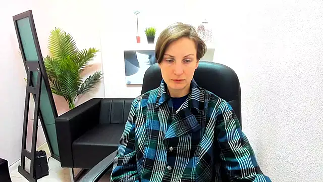 Snapshot of AuroraScript chatting on 03/20/25, 03:14 AuroraScript online show from 03/20/25, 03:14