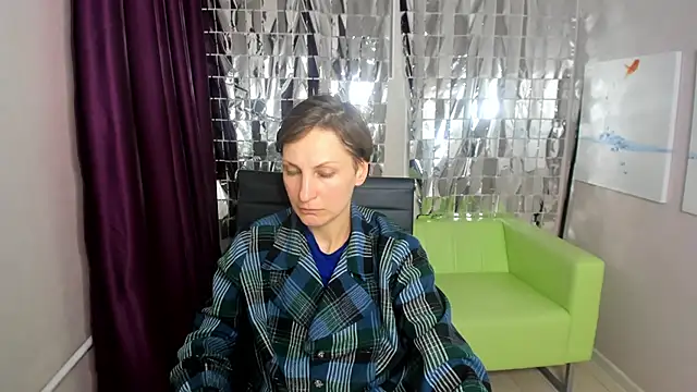 Snapshot of AuroraScript chatting on 03/22/25, 09:31 AuroraScript online show from 03/22/25, 09:31