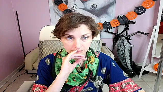 Snapshot of AuroraScript chatting on 11/03/25, 03:24 AuroraScript online show from 11/03/25, 03:24