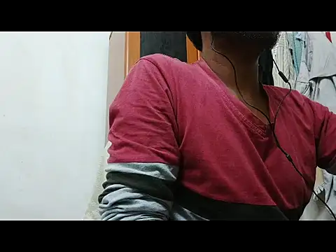 Snapshot of Awesomehotboy chatting on 10/31/25, 05:30 Awesomehotboy online show from 10/31/25, 05:30