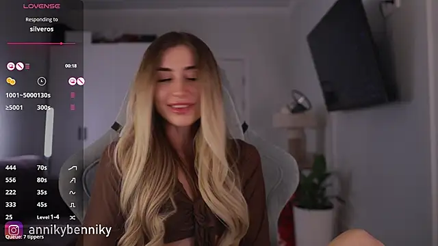 Coconutkittyy online show from 12/24/24, 05:13