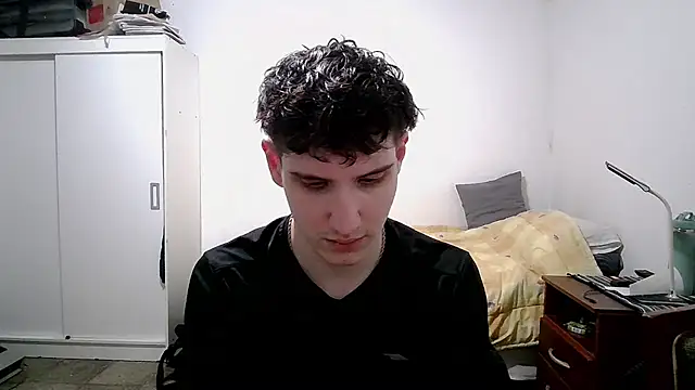 Snapshot of Spicylemon01 chatting on 06/09/26, 04:46 Spicylemon01 online show from 06/09/26, 04:46