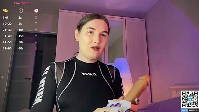 Snapshot of Maria_Bowie chatting on 03/25/26, 07:58 Maria Bowie online show from 03/25/26, 07:58