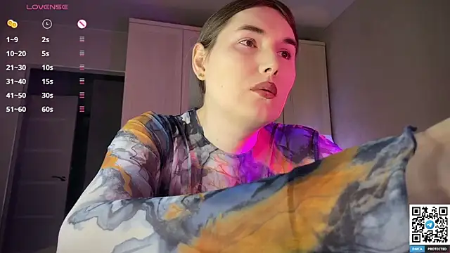 Snapshot of Maria_Bowie chatting on 03/28/26, 08:03 Maria Bowie online show from 03/28/26, 08:03