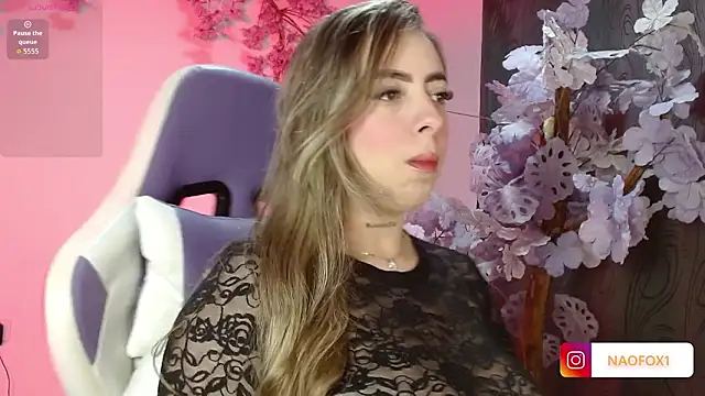 Snapshot of NaomiFox1 chatting on 03/13/26, 02:07 NaomiFox1 online show from 03/13/26, 02:07